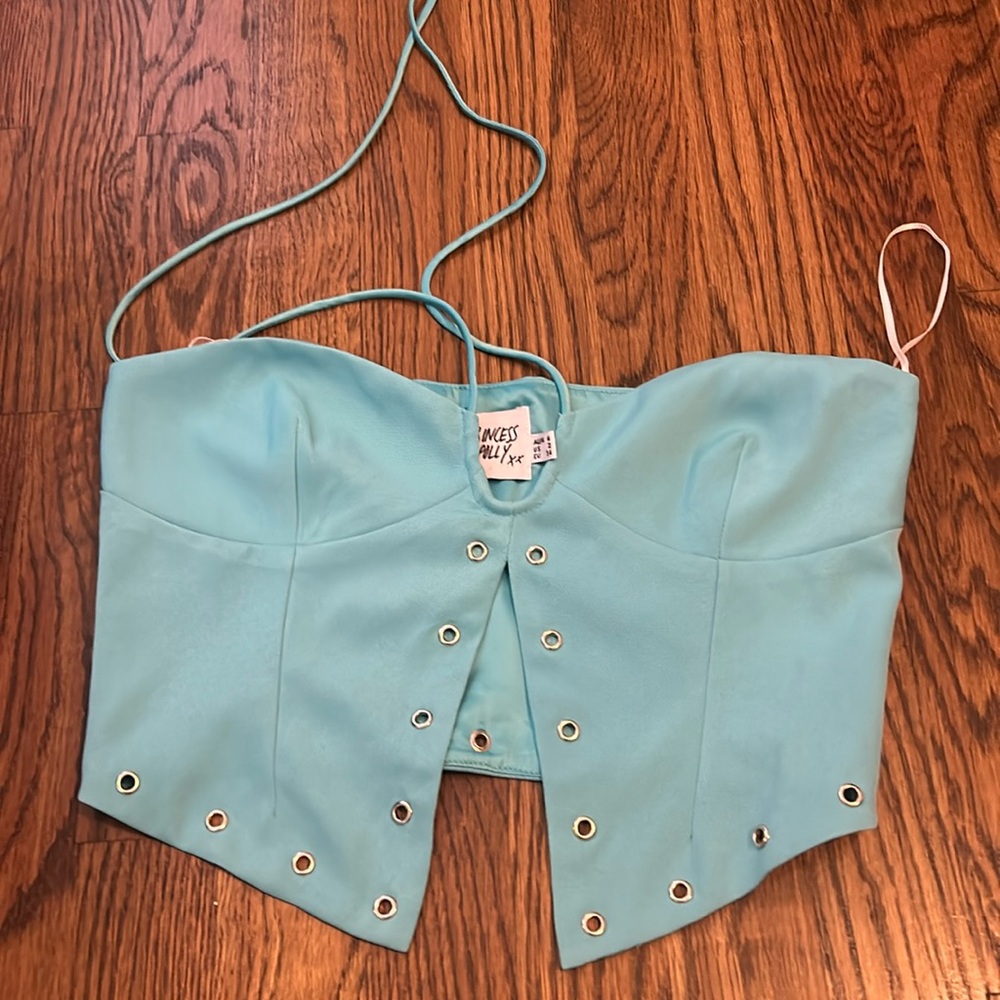 Princess polly top, size 2